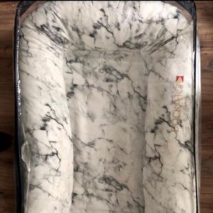 Dockatot grand Carrara marble cover